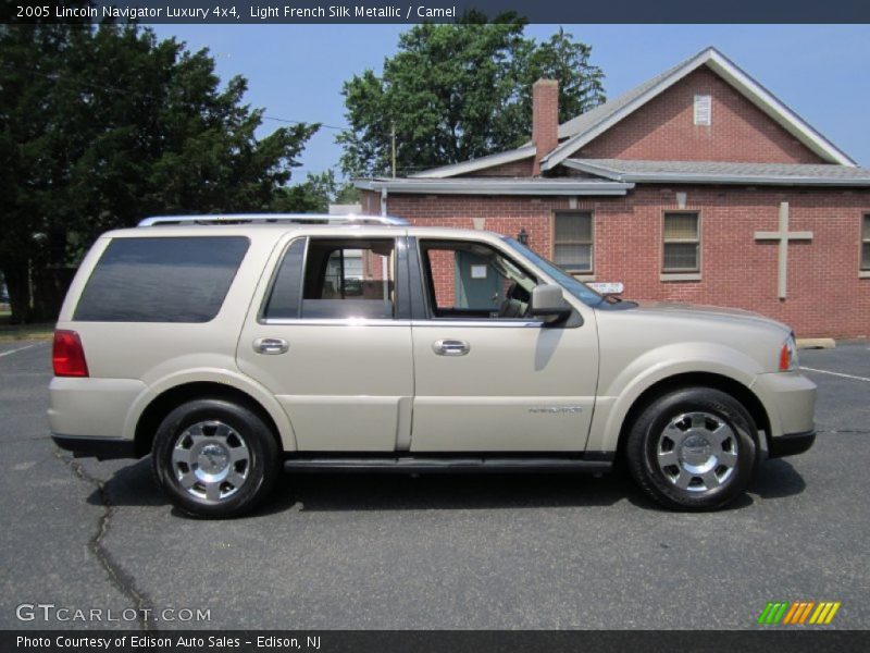 Light French Silk Metallic / Camel 2005 Lincoln Navigator Luxury 4x4