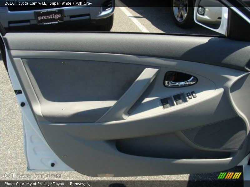 Super White / Ash Gray 2010 Toyota Camry LE