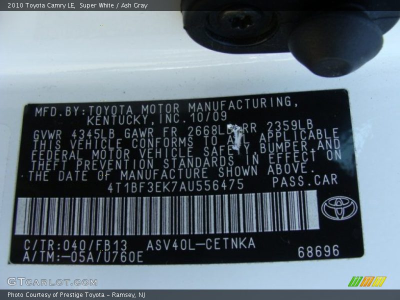 Super White / Ash Gray 2010 Toyota Camry LE