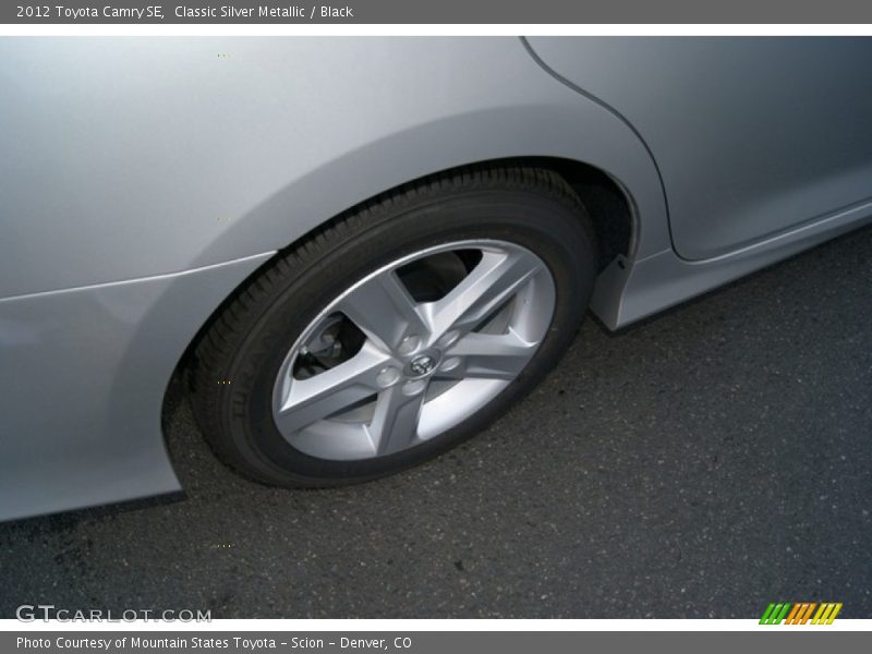 Classic Silver Metallic / Black 2012 Toyota Camry SE