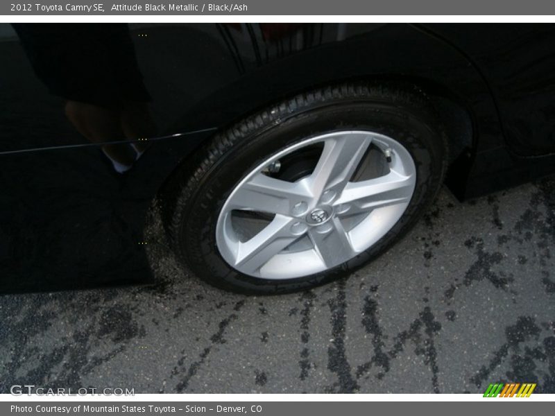 Attitude Black Metallic / Black/Ash 2012 Toyota Camry SE