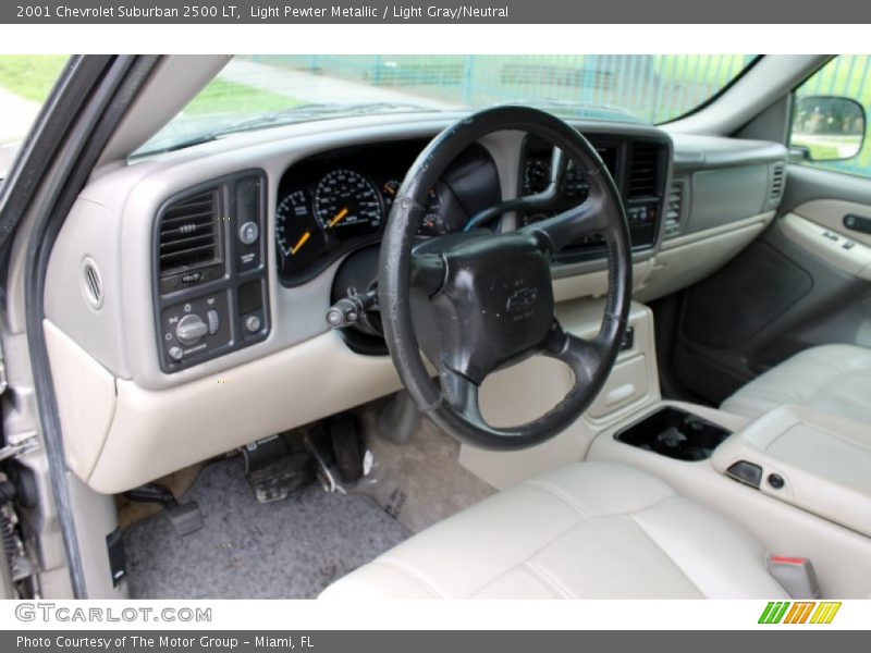 Light Pewter Metallic / Light Gray/Neutral 2001 Chevrolet Suburban 2500 LT