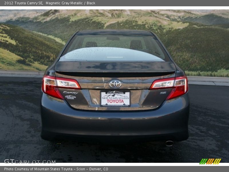 Magnetic Gray Metallic / Black 2012 Toyota Camry SE