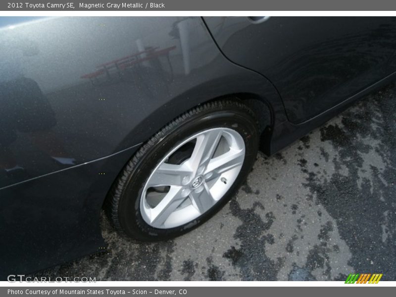 Magnetic Gray Metallic / Black 2012 Toyota Camry SE