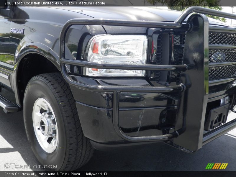 Black / Medium Pebble 2005 Ford Excursion Limited 4X4