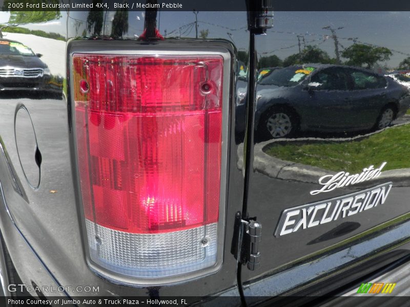 Black / Medium Pebble 2005 Ford Excursion Limited 4X4