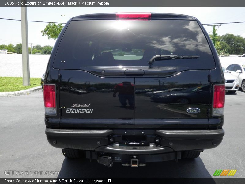 Black / Medium Pebble 2005 Ford Excursion Limited 4X4