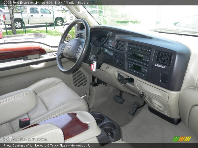  2005 Excursion Limited 4X4 Medium Pebble Interior