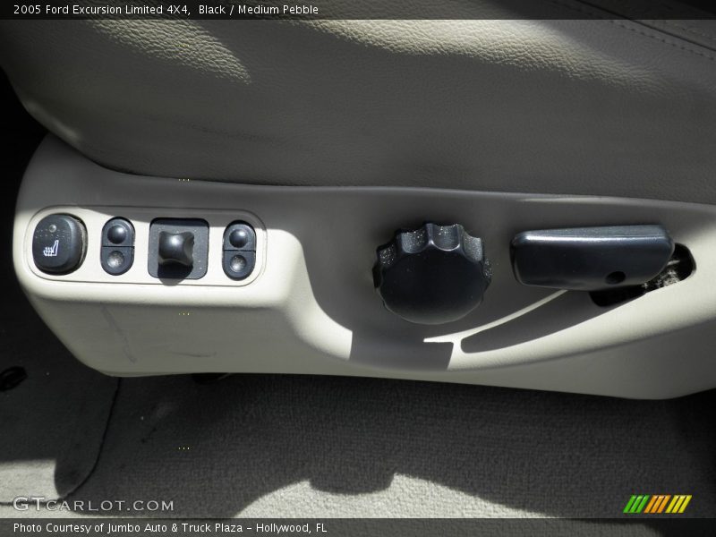 Controls of 2005 Excursion Limited 4X4