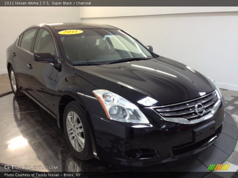 Super Black / Charcoal 2011 Nissan Altima 2.5 S