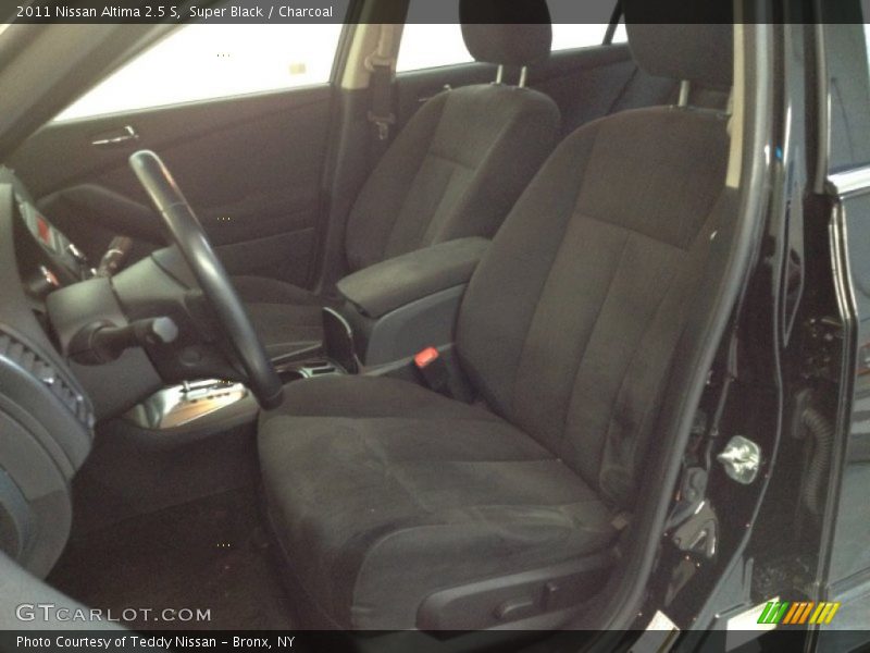 Super Black / Charcoal 2011 Nissan Altima 2.5 S