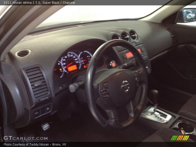 Super Black / Charcoal 2011 Nissan Altima 2.5 S