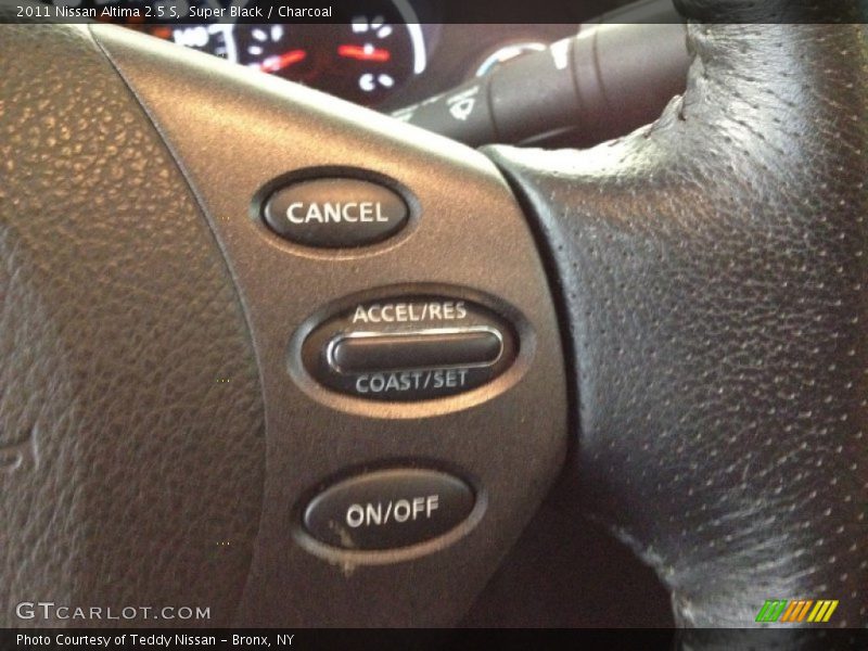 Super Black / Charcoal 2011 Nissan Altima 2.5 S
