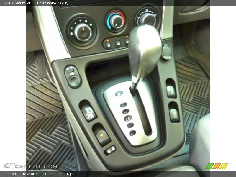 Polar White / Gray 2007 Saturn VUE