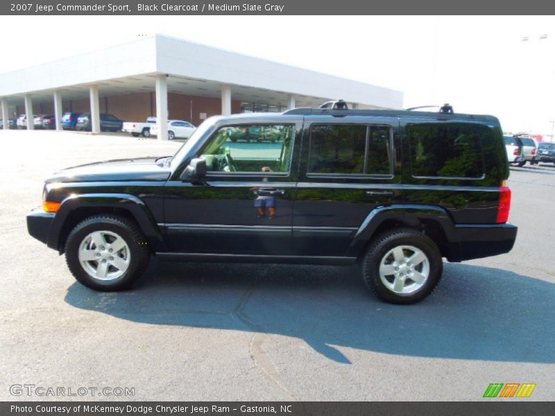 Black Clearcoat / Medium Slate Gray 2007 Jeep Commander Sport