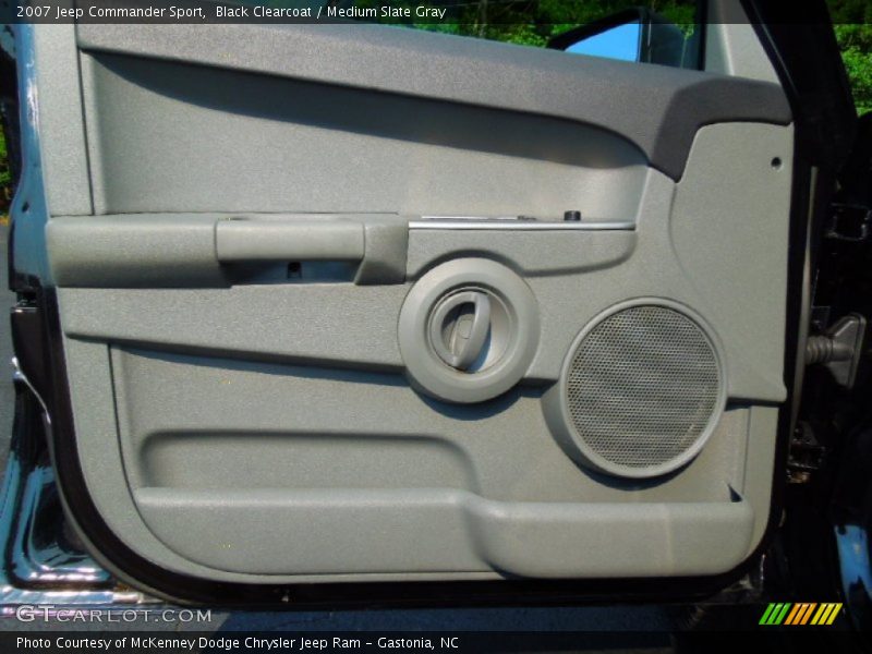 Black Clearcoat / Medium Slate Gray 2007 Jeep Commander Sport