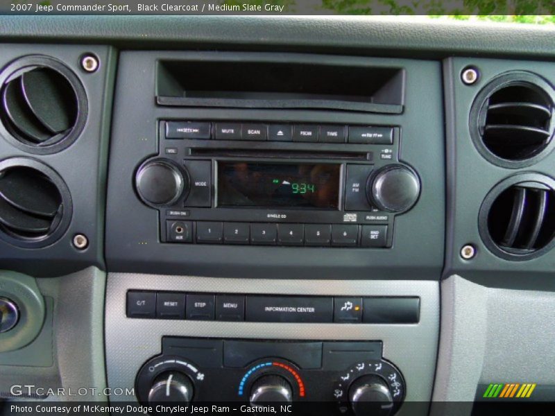Black Clearcoat / Medium Slate Gray 2007 Jeep Commander Sport