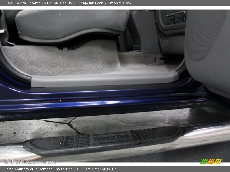 Indigo Ink Pearl / Graphite Gray 2006 Toyota Tacoma V6 Double Cab 4x4