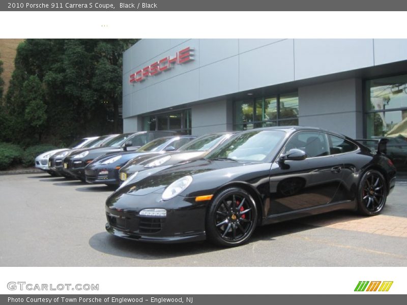 Front 3/4 View of 2010 911 Carrera S Coupe