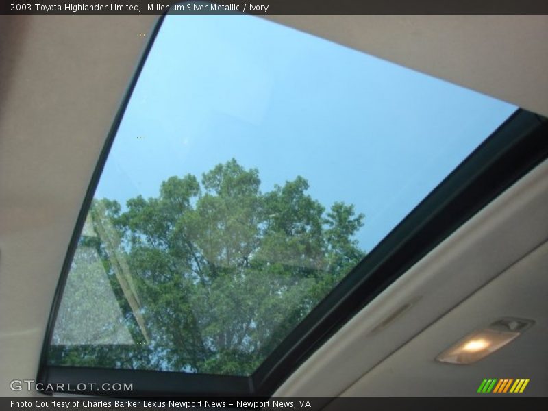 Millenium Silver Metallic / Ivory 2003 Toyota Highlander Limited