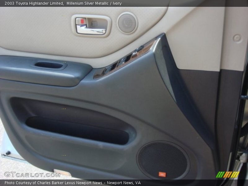 Millenium Silver Metallic / Ivory 2003 Toyota Highlander Limited