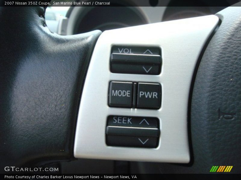 Controls of 2007 350Z Coupe