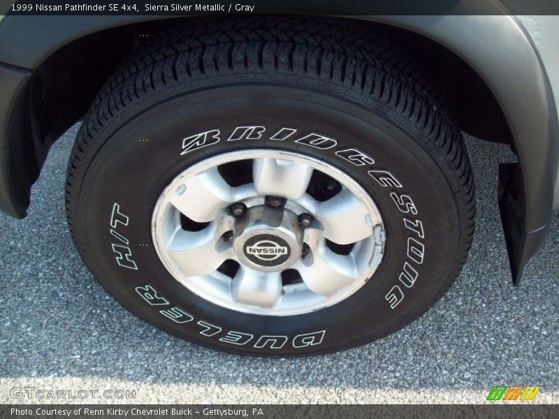 Sierra Silver Metallic / Gray 1999 Nissan Pathfinder SE 4x4