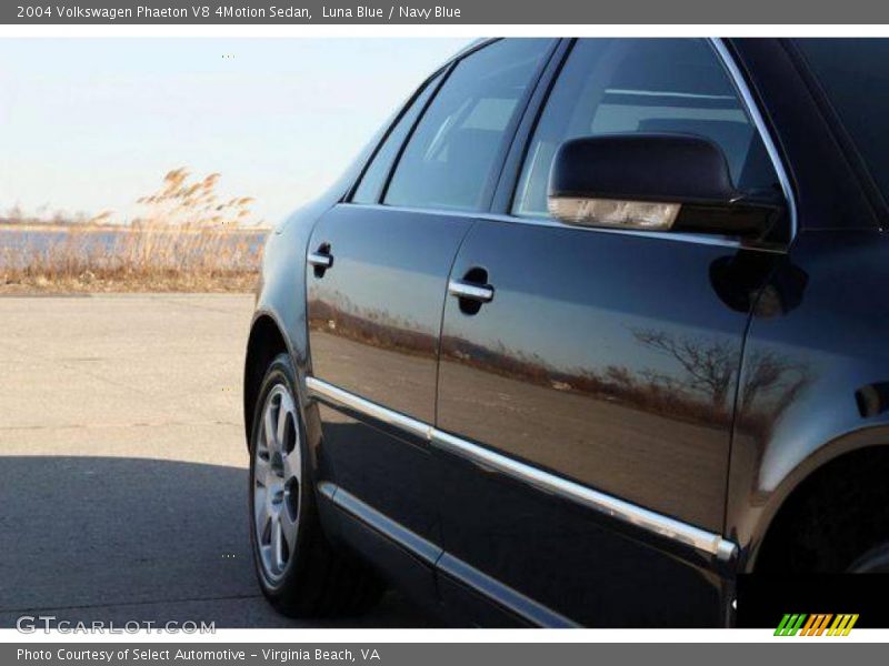 Luna Blue / Navy Blue 2004 Volkswagen Phaeton V8 4Motion Sedan