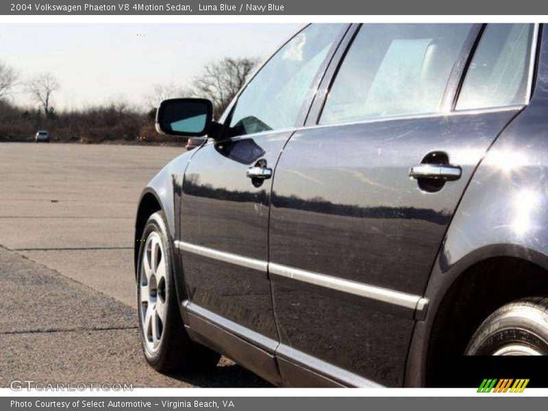 Luna Blue / Navy Blue 2004 Volkswagen Phaeton V8 4Motion Sedan