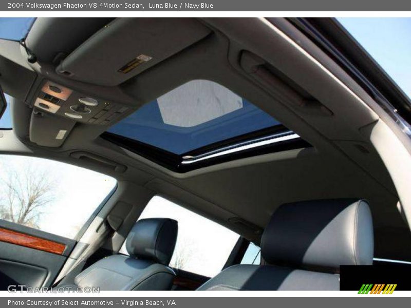 Luna Blue / Navy Blue 2004 Volkswagen Phaeton V8 4Motion Sedan