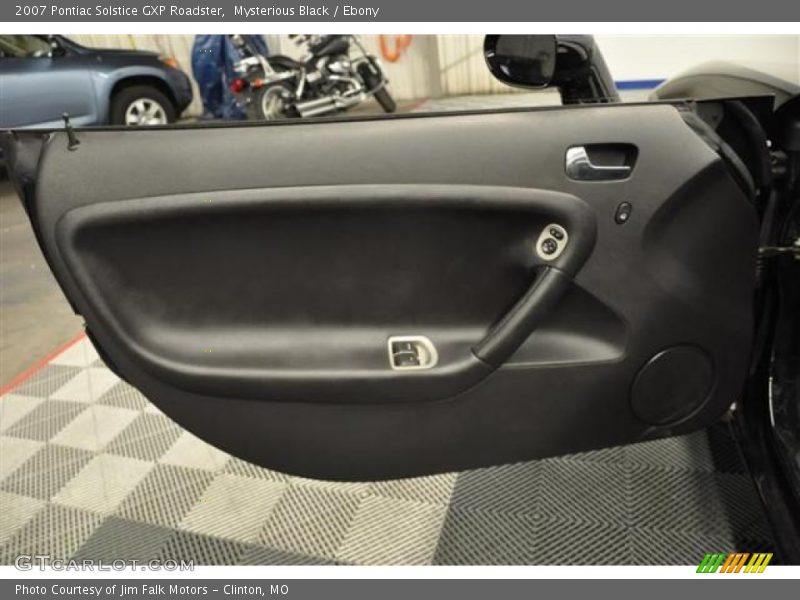Door Panel of 2007 Solstice GXP Roadster