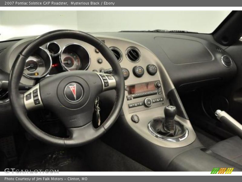Dashboard of 2007 Solstice GXP Roadster
