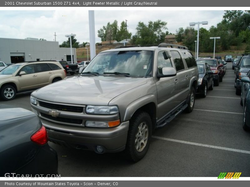 Light Pewter Metallic / Light Gray/Neutral 2001 Chevrolet Suburban 1500 Z71 4x4
