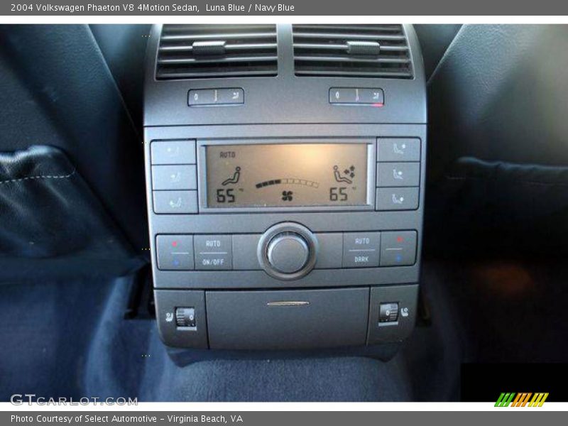 Luna Blue / Navy Blue 2004 Volkswagen Phaeton V8 4Motion Sedan