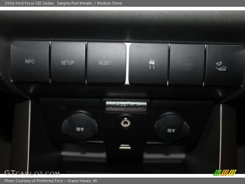 Sangria Red Metallic / Medium Stone 2009 Ford Focus SES Sedan