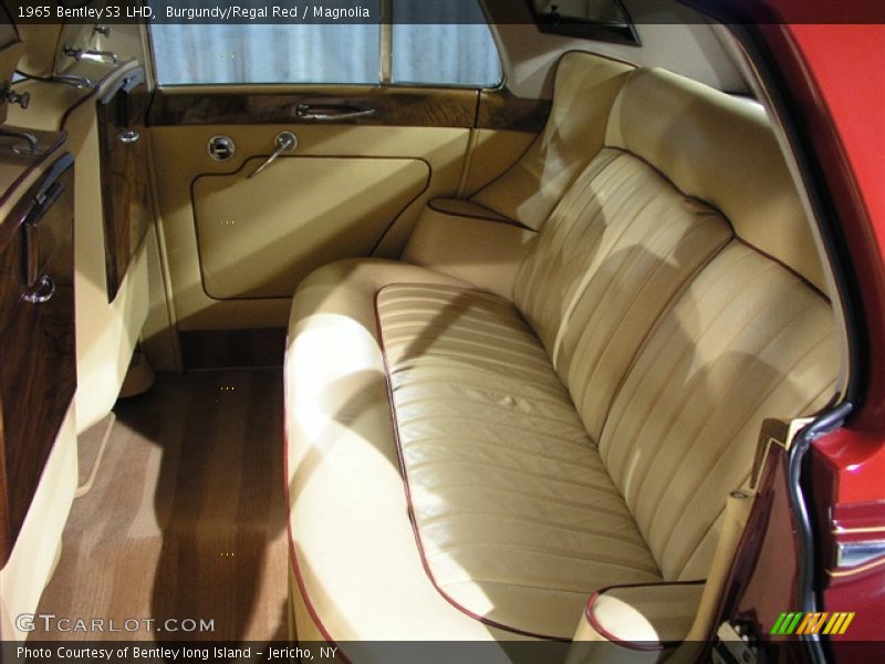 Burgundy/Regal Red / Magnolia 1965 Bentley S3 LHD