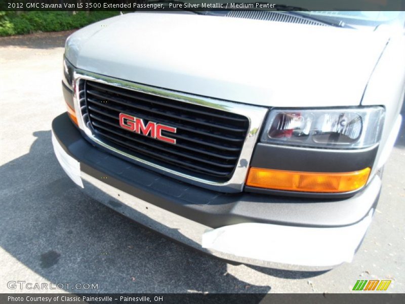 Pure Silver Metallic / Medium Pewter 2012 GMC Savana Van LS 3500 Extended Passenger