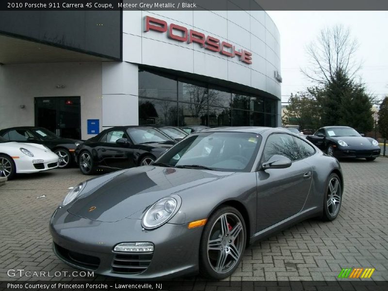 Front 3/4 View of 2010 911 Carrera 4S Coupe