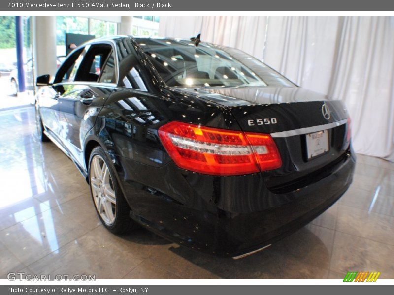 Black / Black 2010 Mercedes-Benz E 550 4Matic Sedan