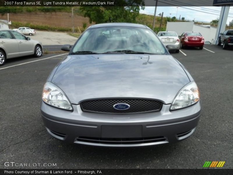 Light Tundra Metallic / Medium/Dark Flint 2007 Ford Taurus SE