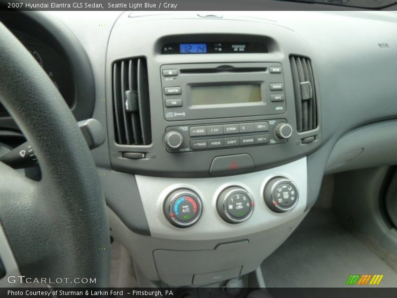Controls of 2007 Elantra GLS Sedan