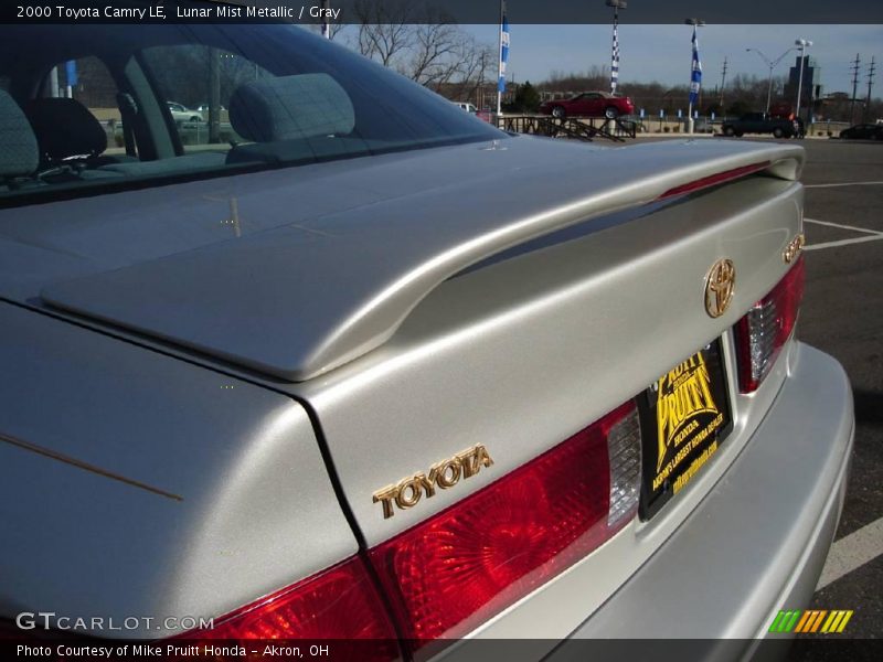 Lunar Mist Metallic / Gray 2000 Toyota Camry LE