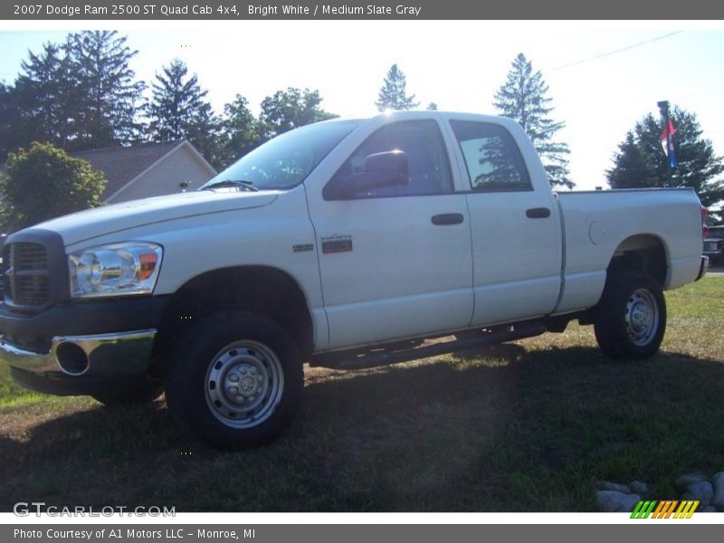 Bright White / Medium Slate Gray 2007 Dodge Ram 2500 ST Quad Cab 4x4