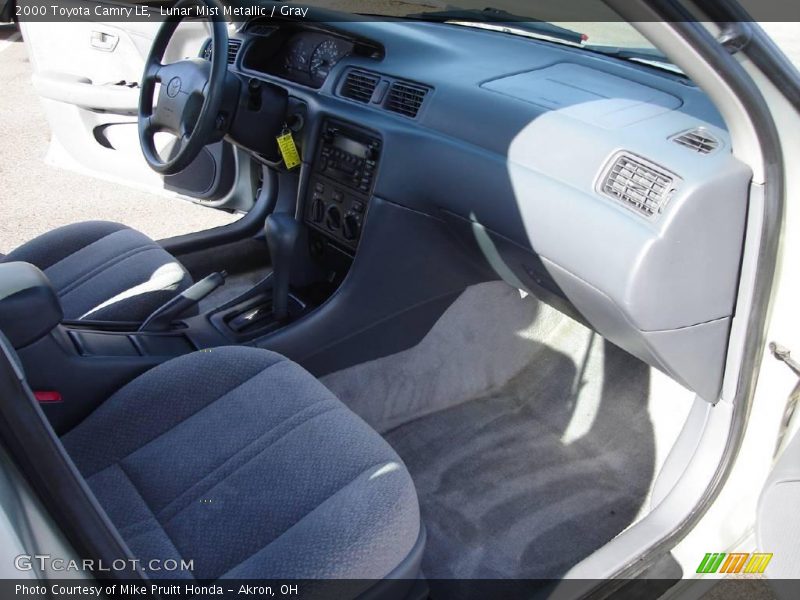 Lunar Mist Metallic / Gray 2000 Toyota Camry LE