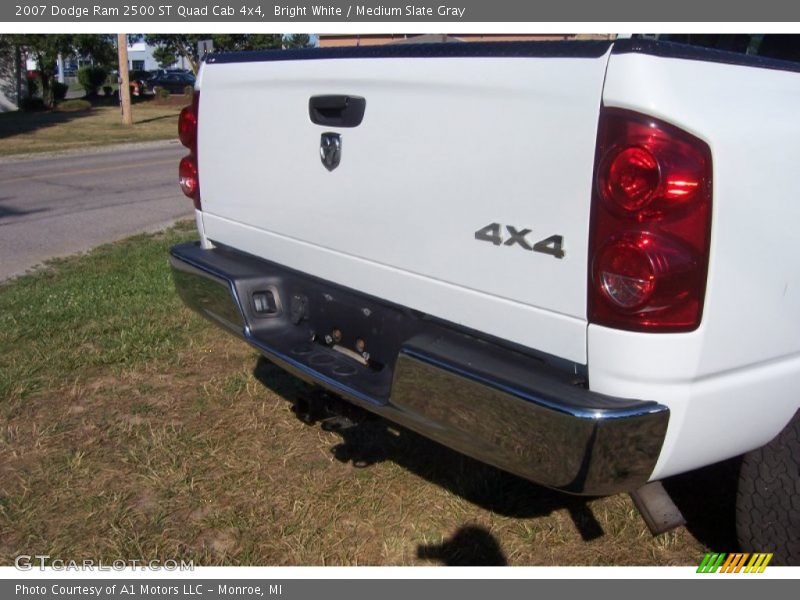 Bright White / Medium Slate Gray 2007 Dodge Ram 2500 ST Quad Cab 4x4
