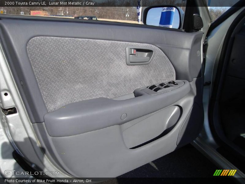 Lunar Mist Metallic / Gray 2000 Toyota Camry LE