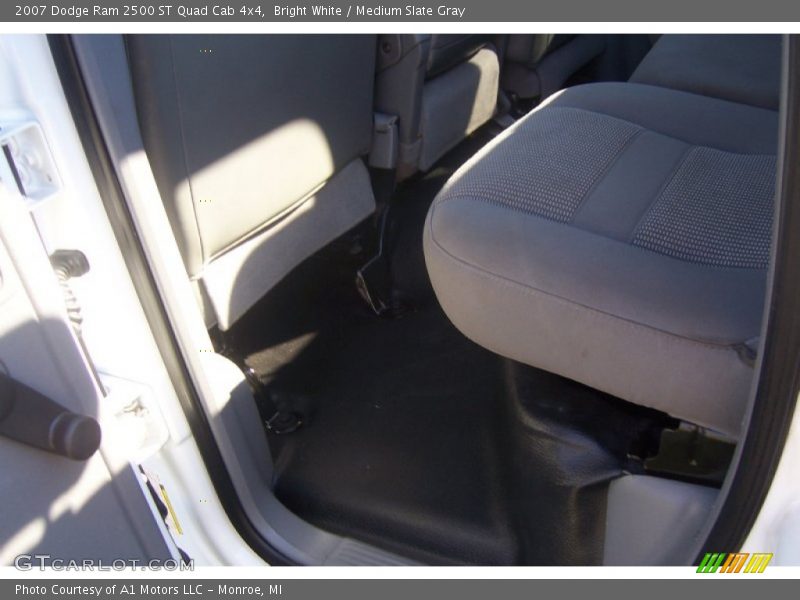 Bright White / Medium Slate Gray 2007 Dodge Ram 2500 ST Quad Cab 4x4