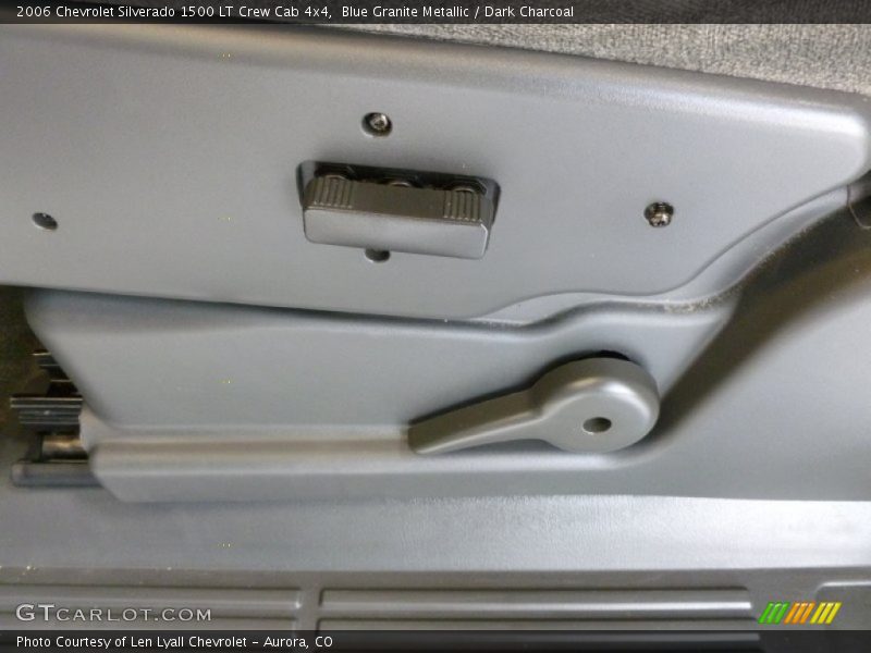 Blue Granite Metallic / Dark Charcoal 2006 Chevrolet Silverado 1500 LT Crew Cab 4x4