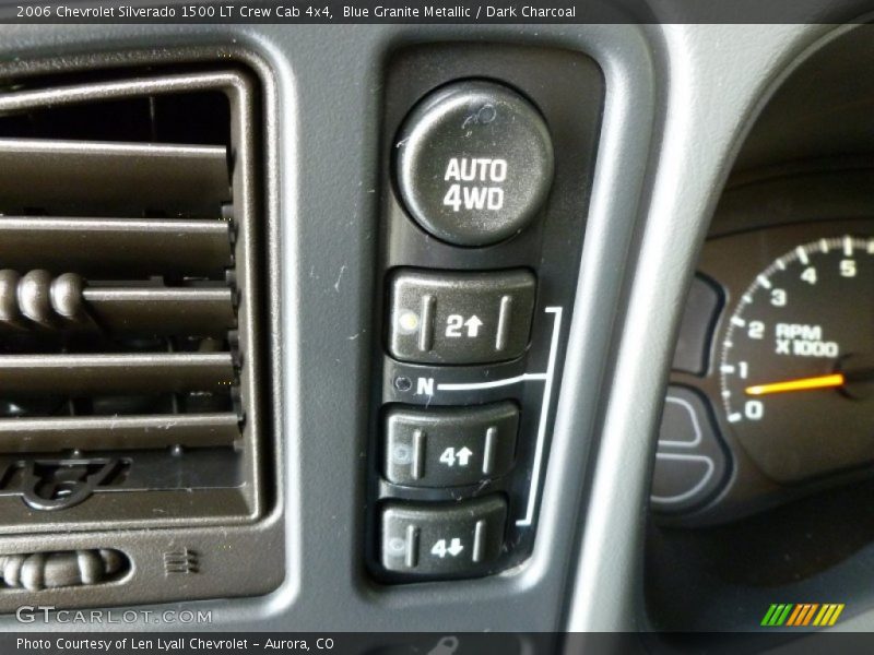 Blue Granite Metallic / Dark Charcoal 2006 Chevrolet Silverado 1500 LT Crew Cab 4x4