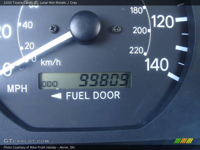 Lunar Mist Metallic / Gray 2000 Toyota Camry LE